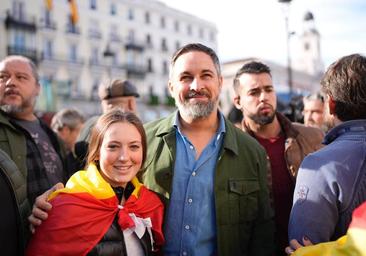 De Sol a Ferraz: el baño de masas de Abascal