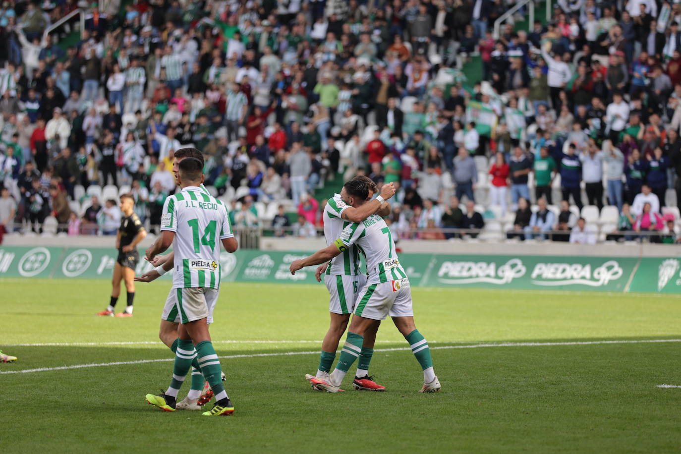 Fotos: el trepidante empate del Córdoba ante el Ceuta
