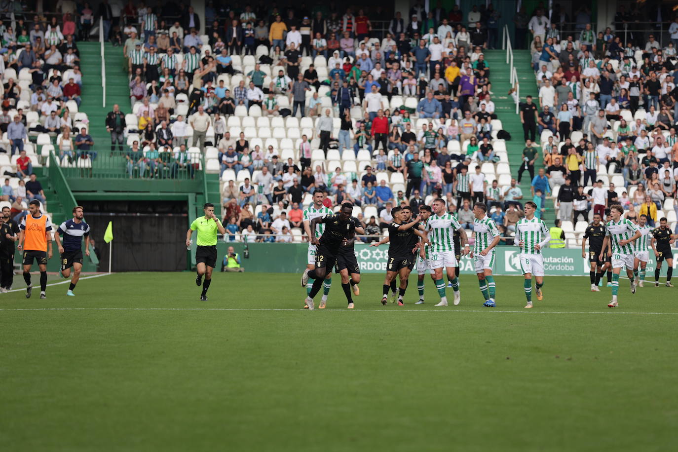 Fotos: el trepidante empate del Córdoba ante el Ceuta