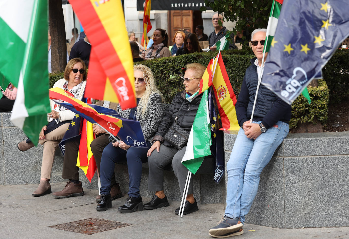 Fotos: la multitudinaria manifestación contra la amnistía en Córdoba