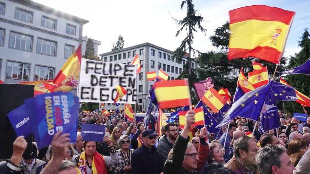 Las cifras de asistencia a las manifestaciones contra la amnistía en cada capital de España, según el PP y el Gobierno