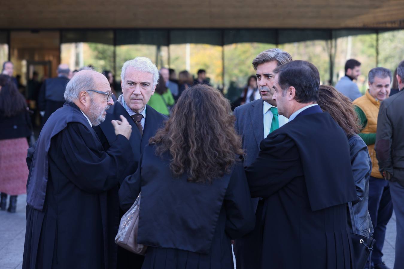 Fotos: jueces,fiscales, abogados....de Córdoba se concentran contra la amnistía pactada por Sánchez y Puigdemont