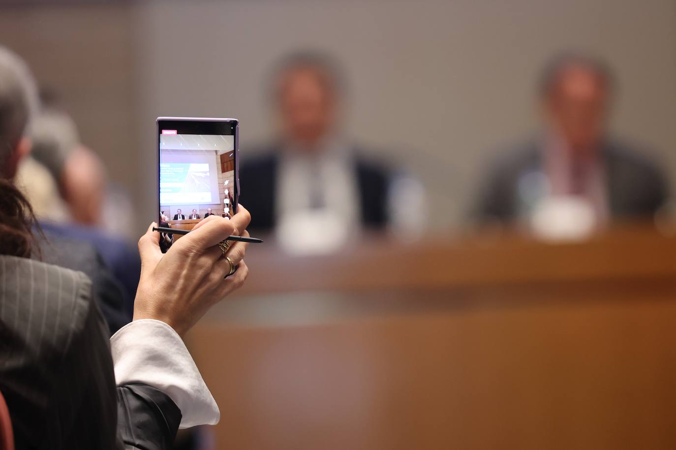 Fotos: Córdoba y la Base Logística del Ejército buscan inversores en Málaga