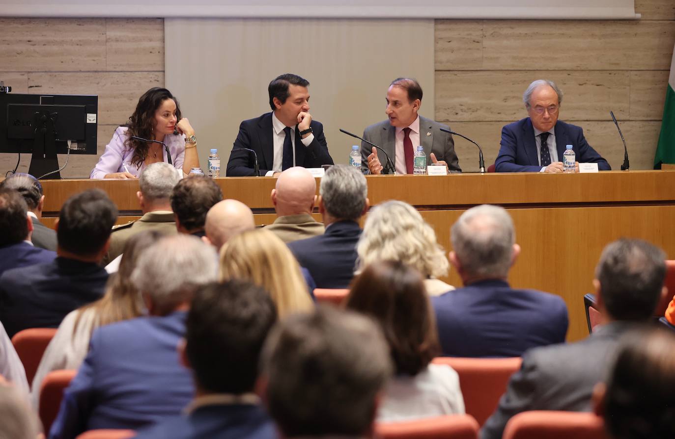 Fotos: Córdoba y la Base Logística del Ejército buscan inversores en Málaga