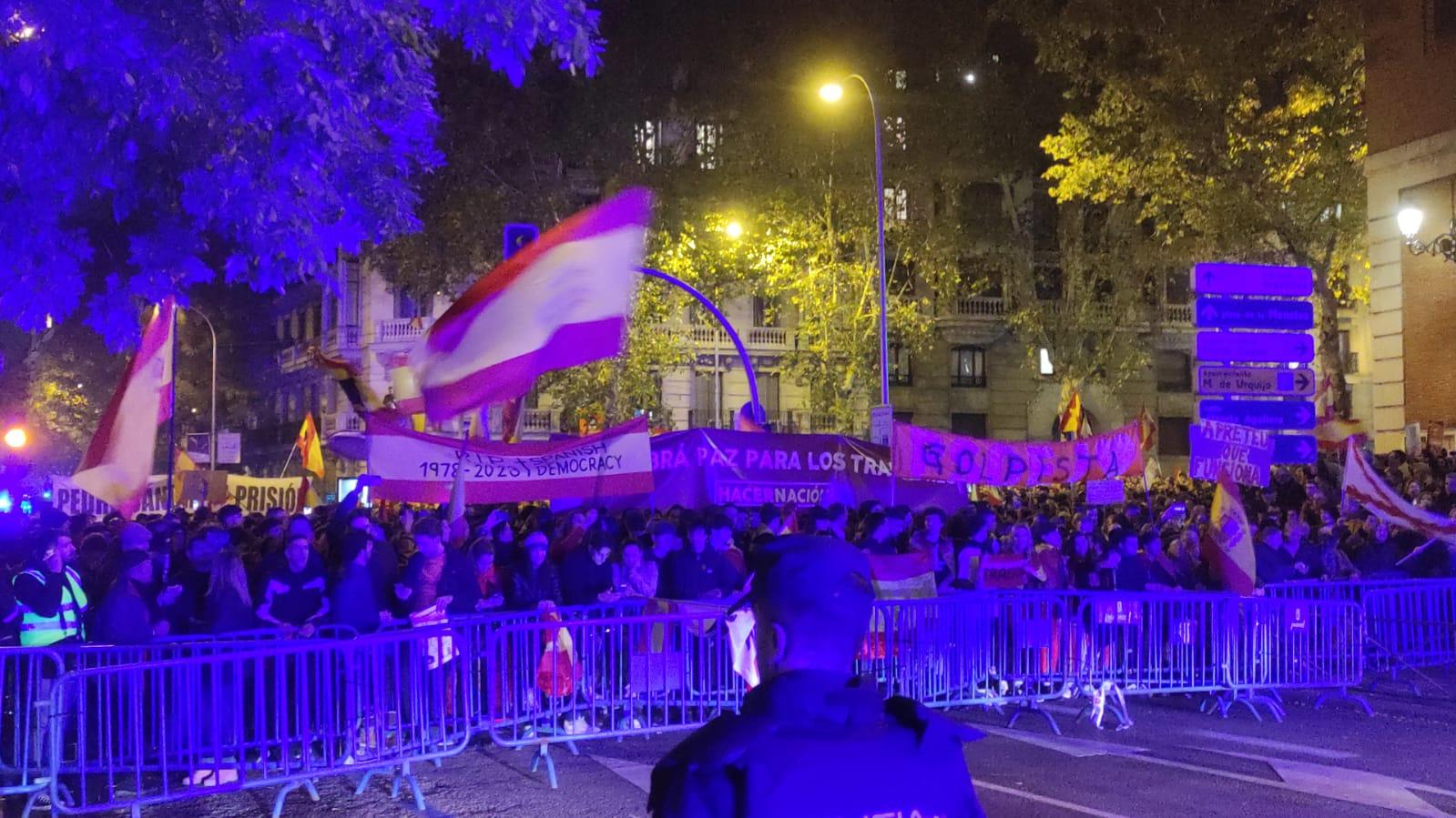 La investidura de Pedro Sánchez, en imágenes