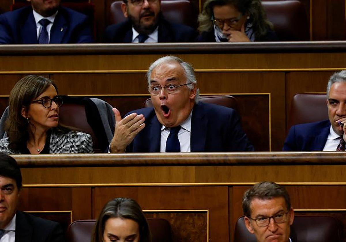 Esteban Gonzalez Pons (PP) reacciona al discurso de Pedro Sánchez