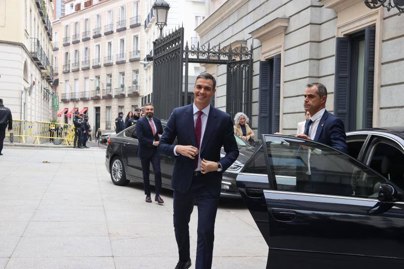 Pedro Sánchez en su llegada al Congreso de los Diputados
