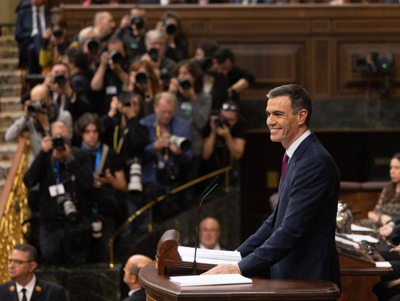 El presidente del Gobierno en funciones y candidato a la reelección, Pedro Sánchez, interviene por primera vez durante la primera sesión del debate de investidura