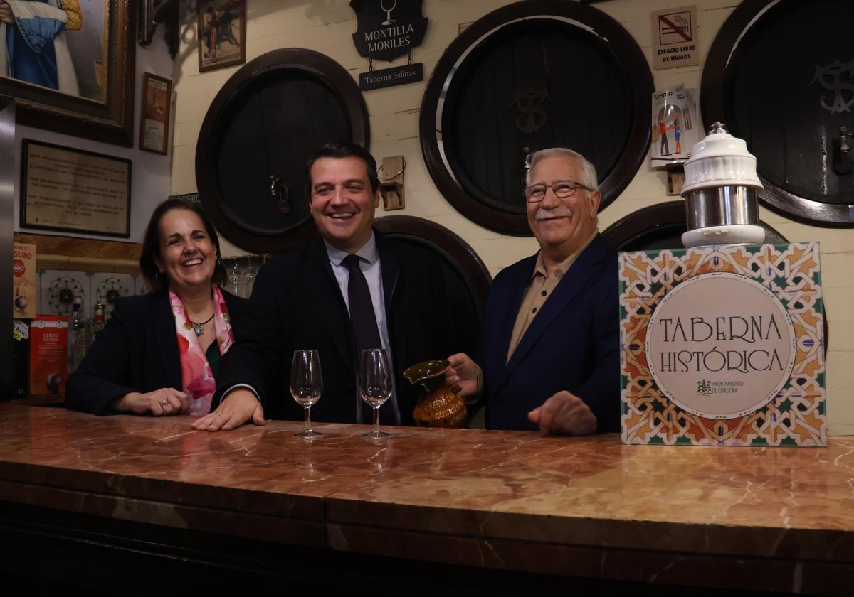 El alcalde, este miércoles en la Taberna Salinas