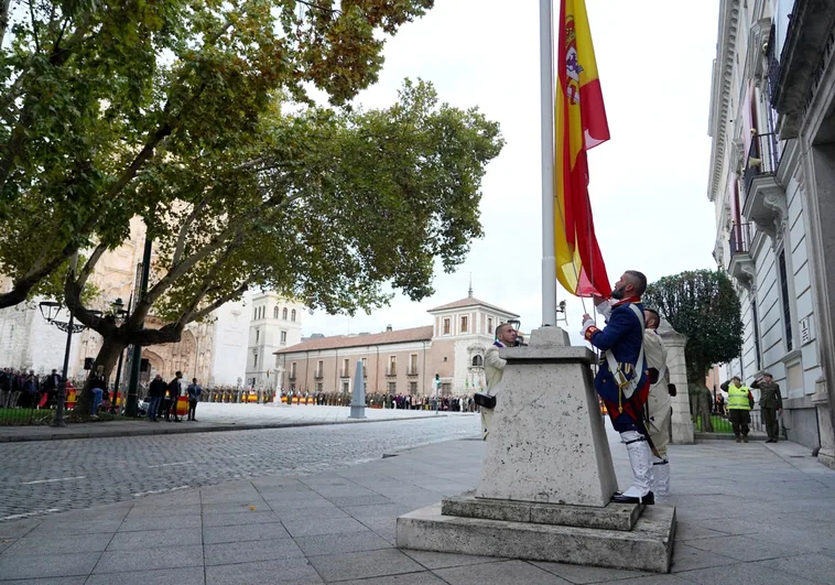 Bajada de bandera en el Palacio Real de Valladolid