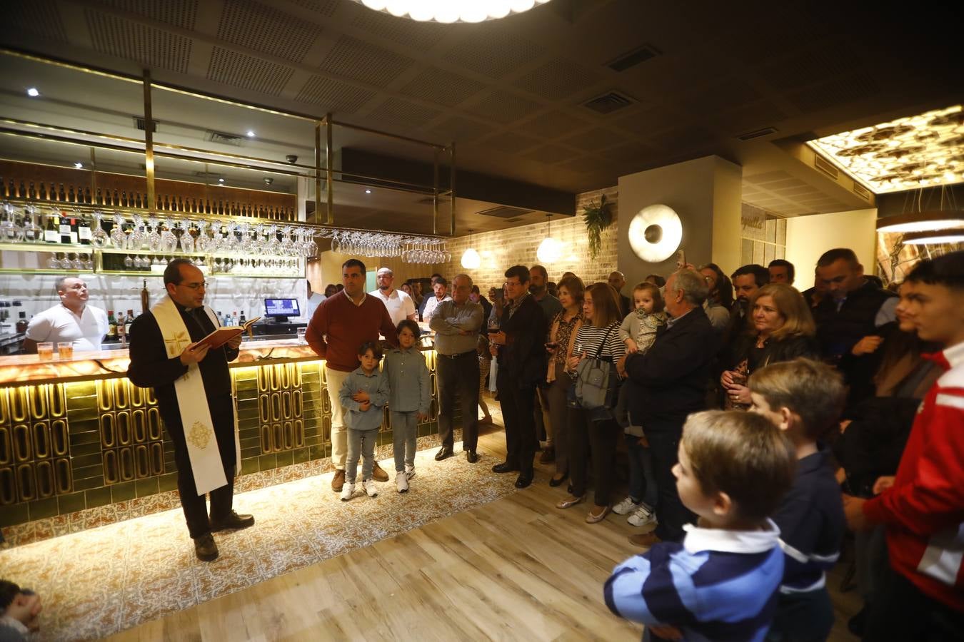 La esperada inauguración de la nueva Taberna la Bodeguilla, en imágenes