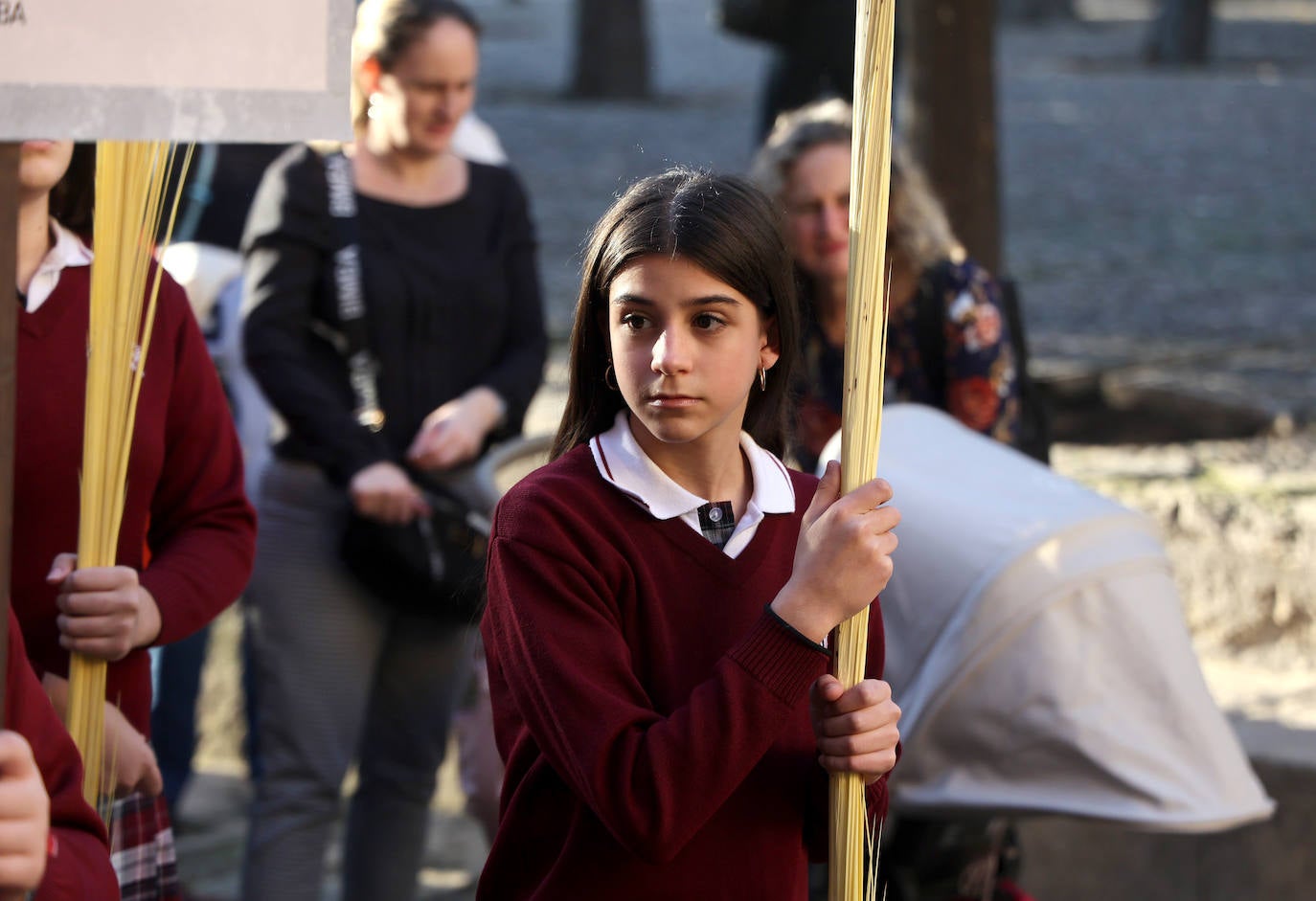 Fotos: la alegre procesión de San Acisclo y Santa Victoria por las calles de Córdoba