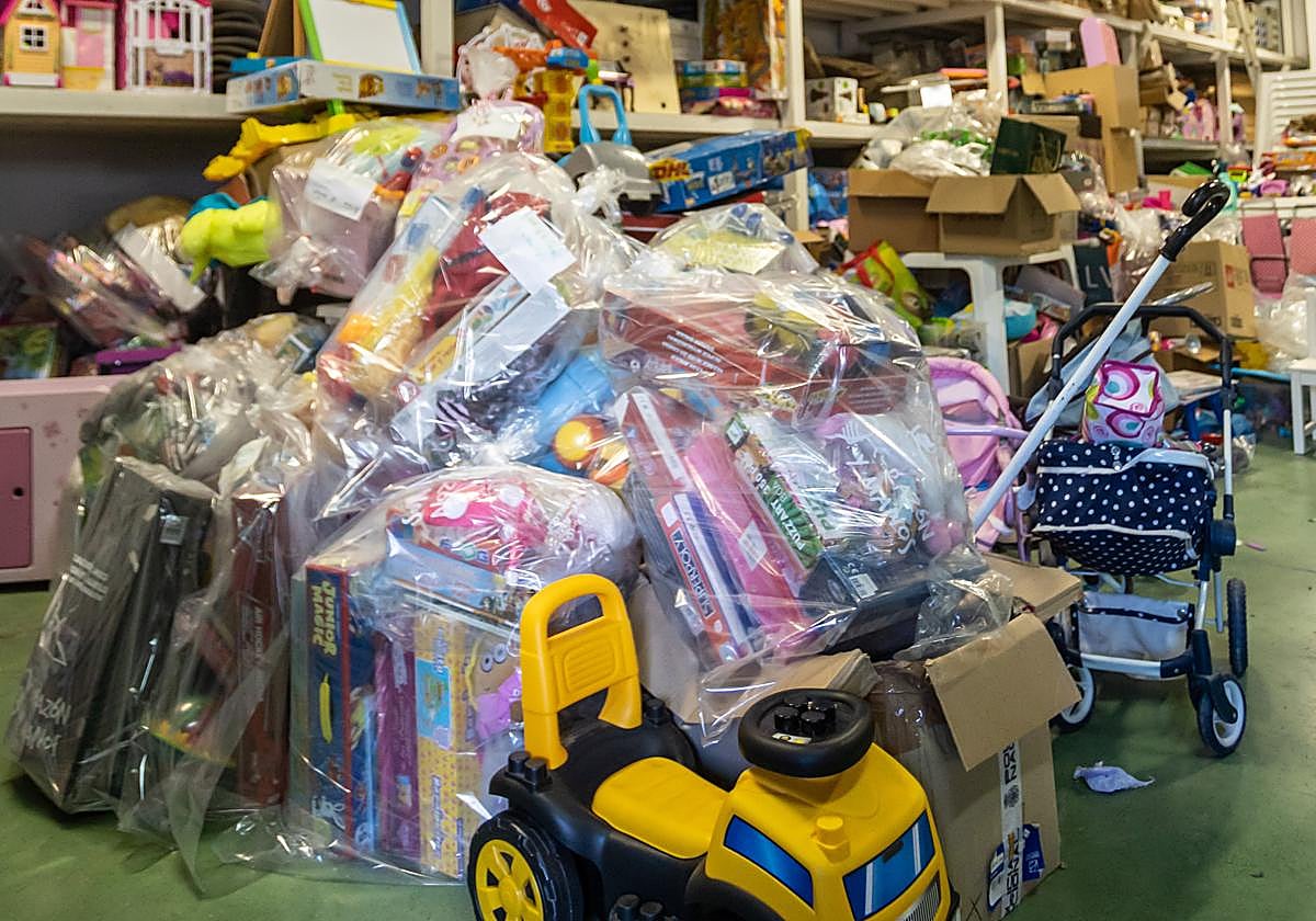 Imagen de una campaña solidaria de recogida de juguetes para la Navidad