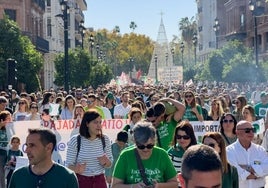 La marea verde por la educación pública 'pincha' y apenas reúne a mil manifestantes en Sevilla