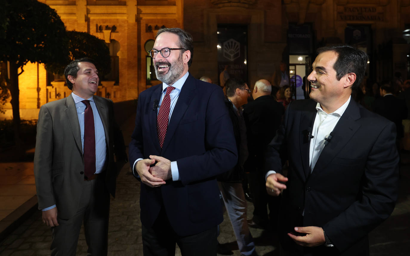 El foro del PP de Córdoba sobre la ley de amnistía, en fotos