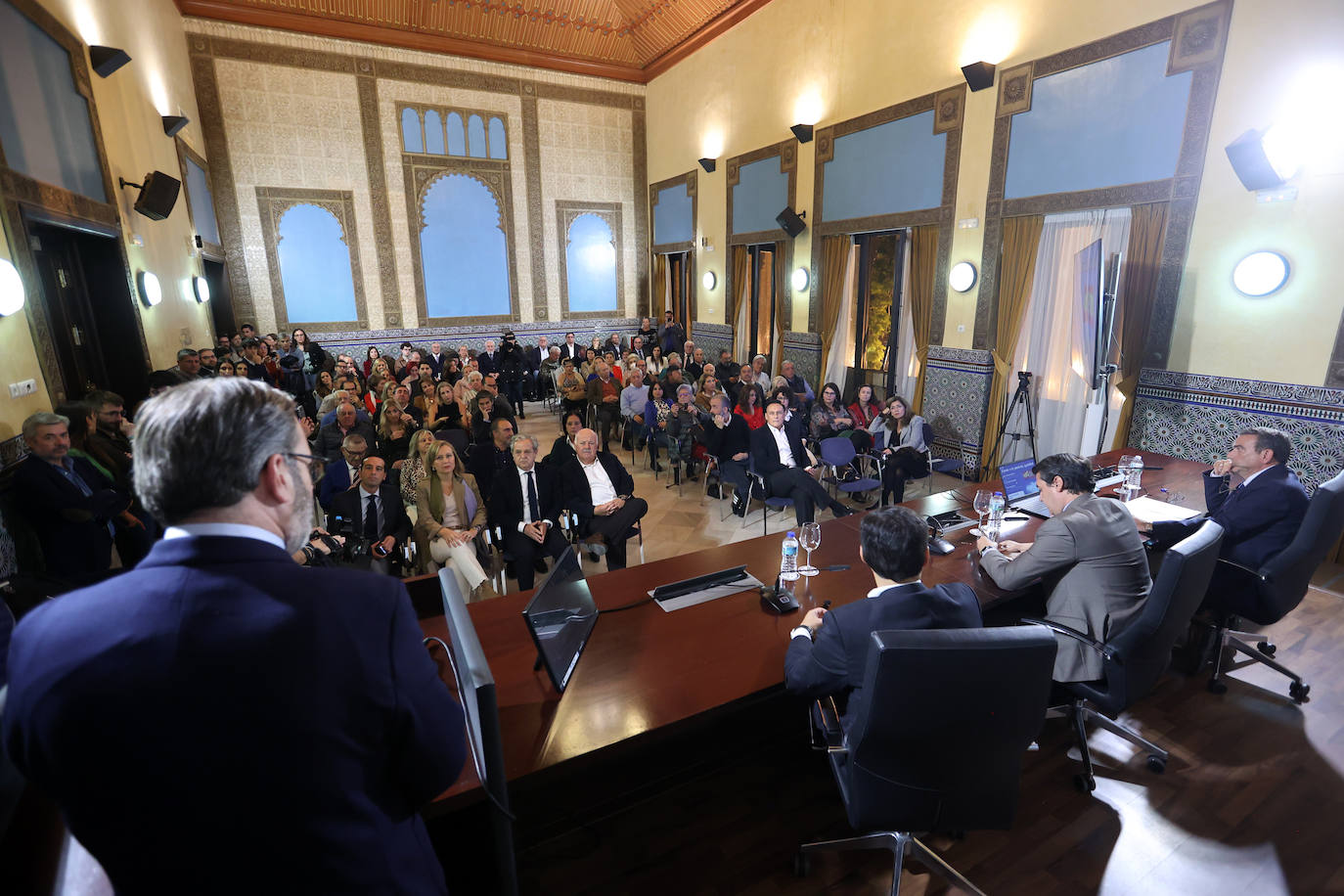 El foro del PP de Córdoba sobre la ley de amnistía, en fotos