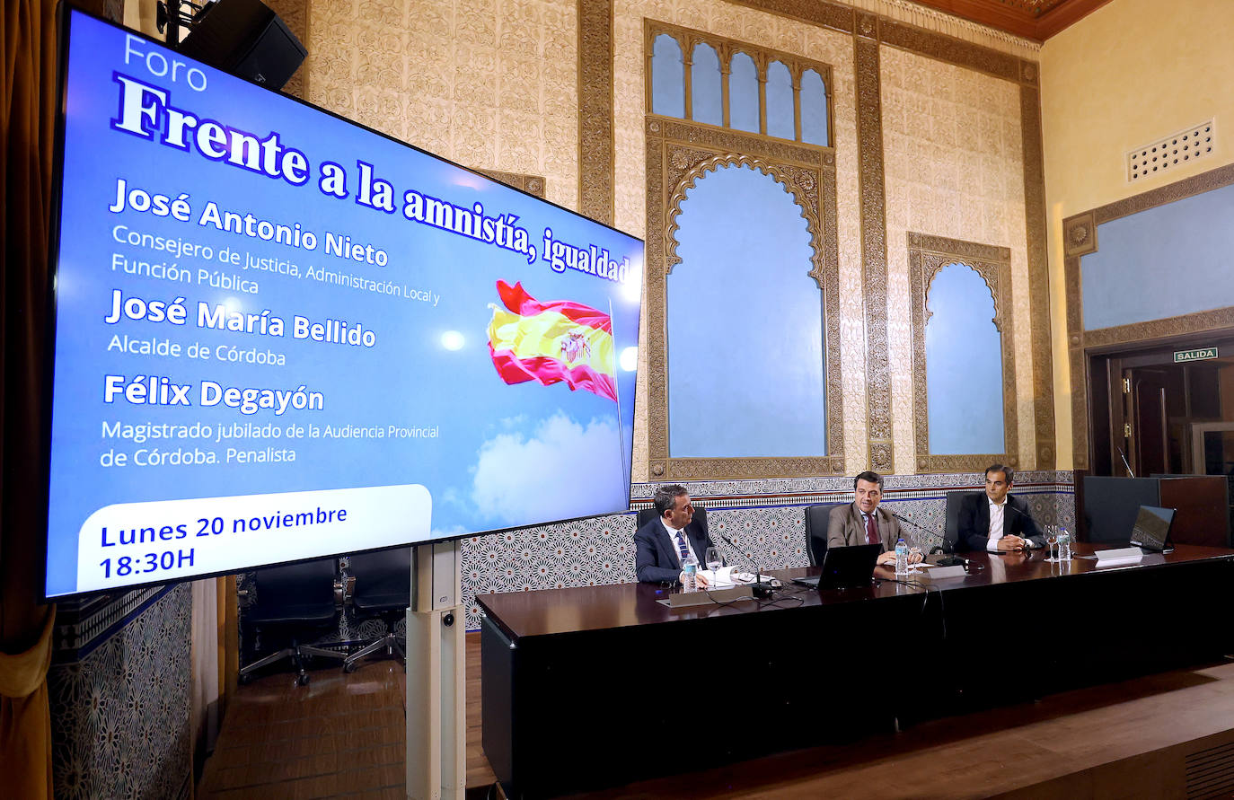 El foro del PP de Córdoba sobre la ley de amnistía, en fotos