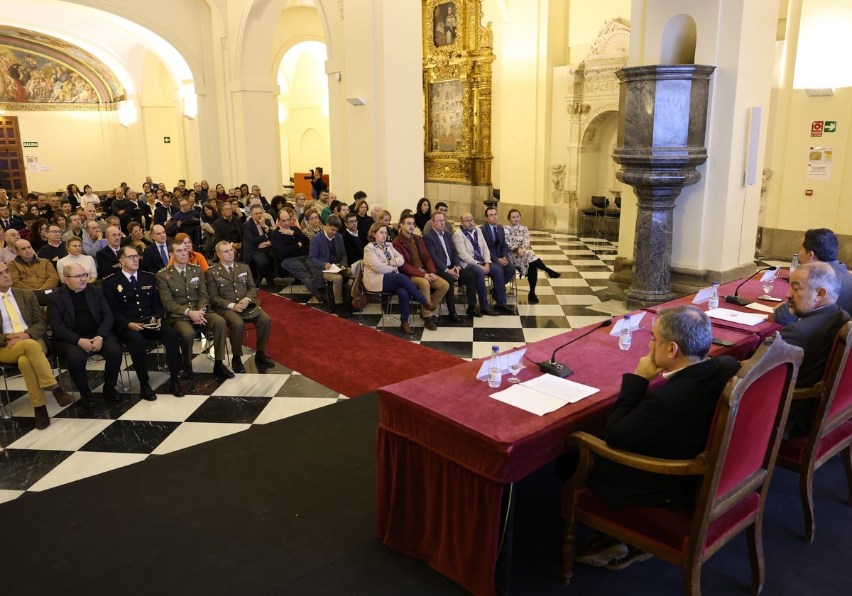 El alcalde preside de la reunión con las entidades culturales