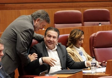 La ley para blindar los servicios públicos supera su primer trámite con la abstención del PSOE y los votos en contra de Podemos y Cs