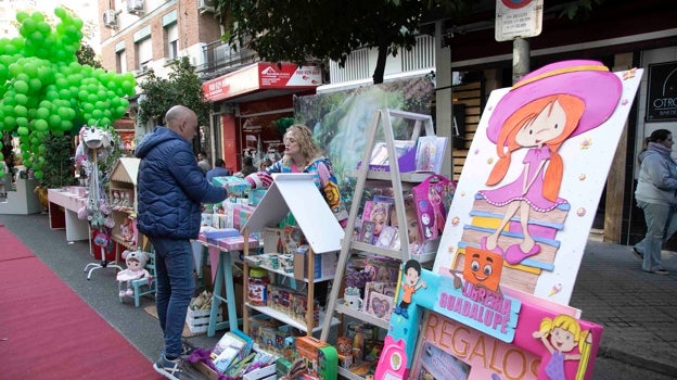 Un vecino, en la Shoping Garden de Ciudad Jardín