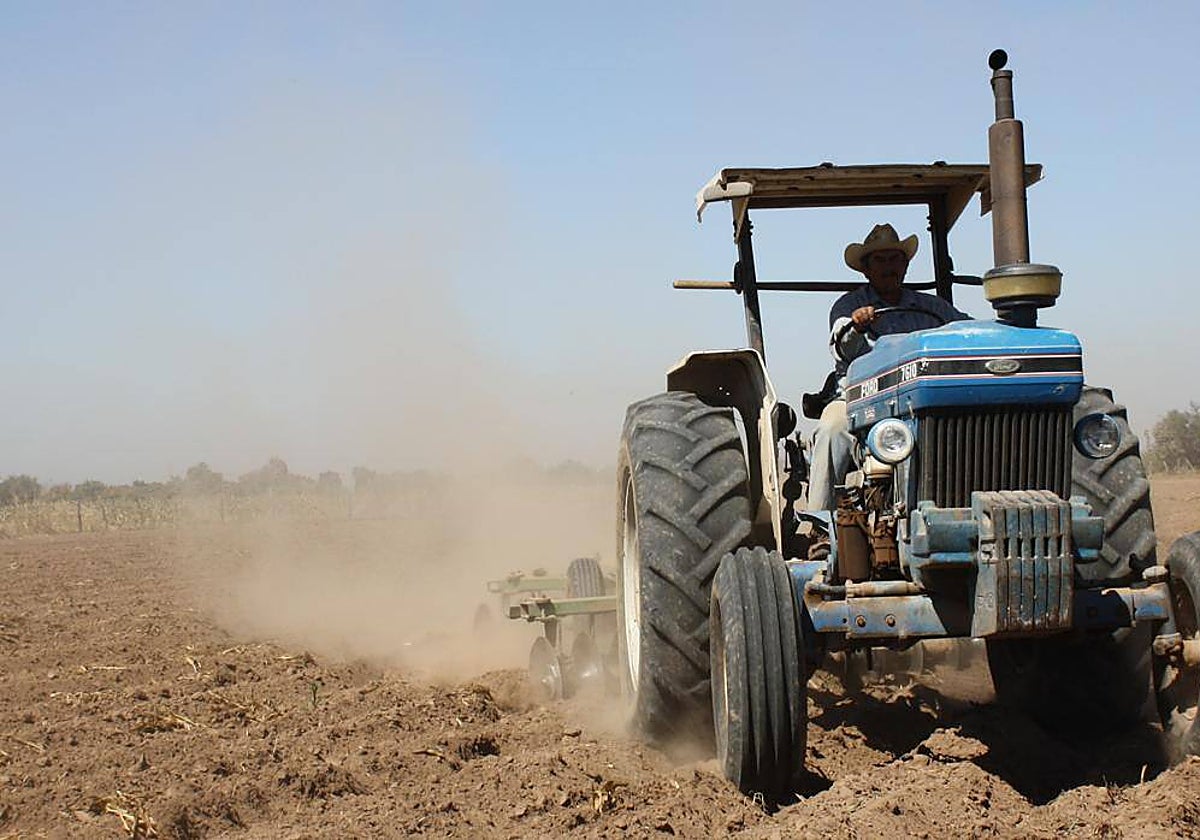 El fatal accidente se produjo cuando el hombre conducía un tractor