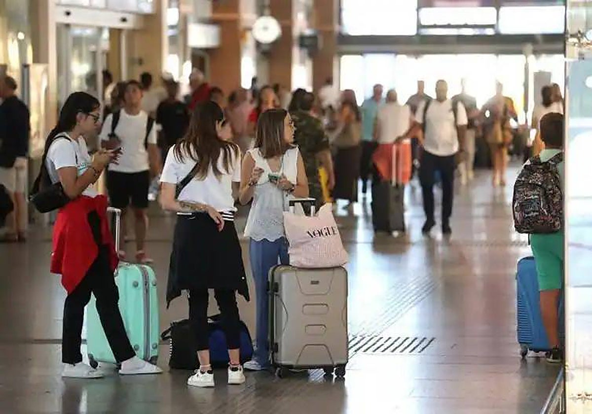 La huelga ferroviaria coincide con el 'Black Friday' y el inicio del puente de diciembre