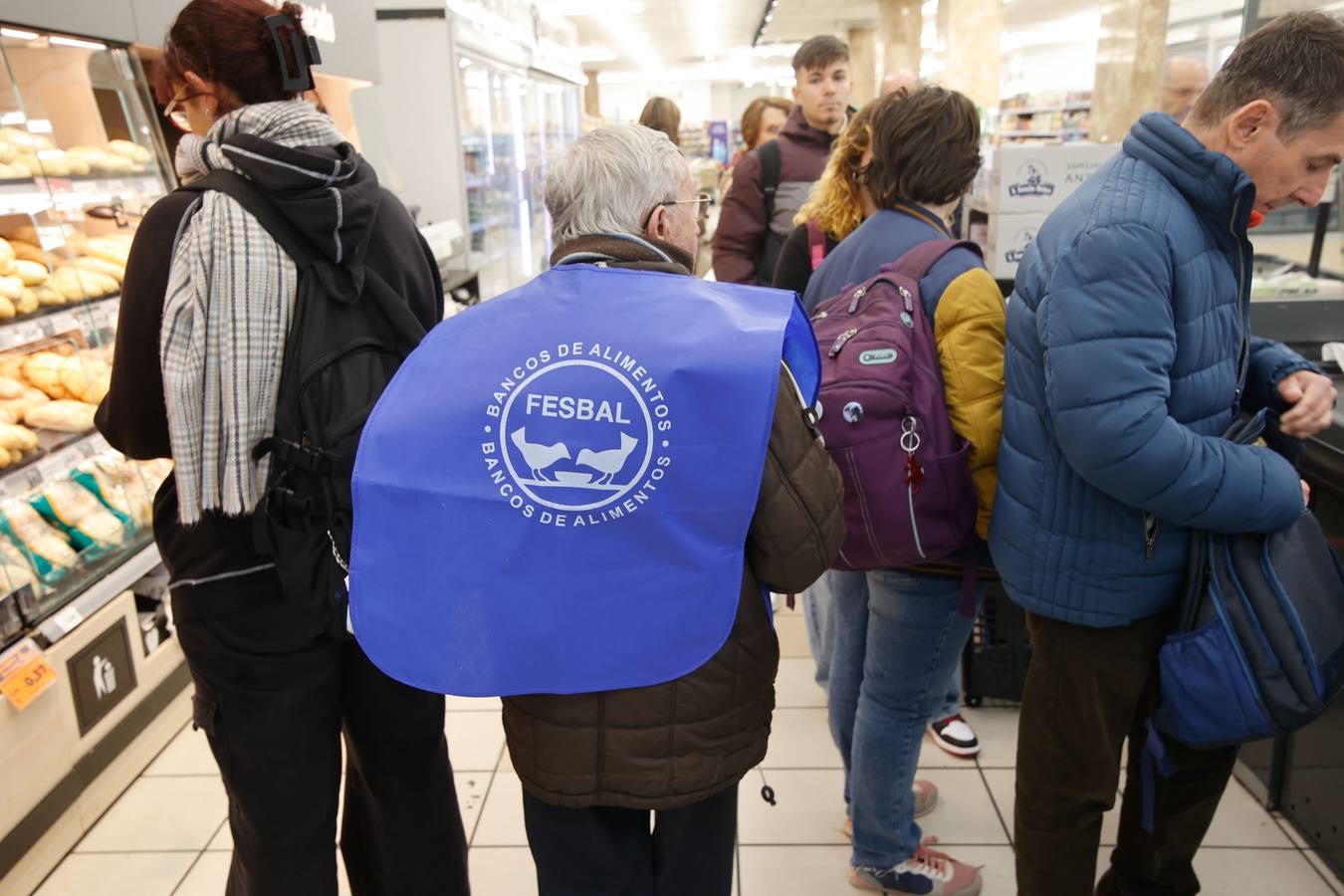 Fotos: los cordobeses se vuelcan con la Gran Recogida de Alimentos
