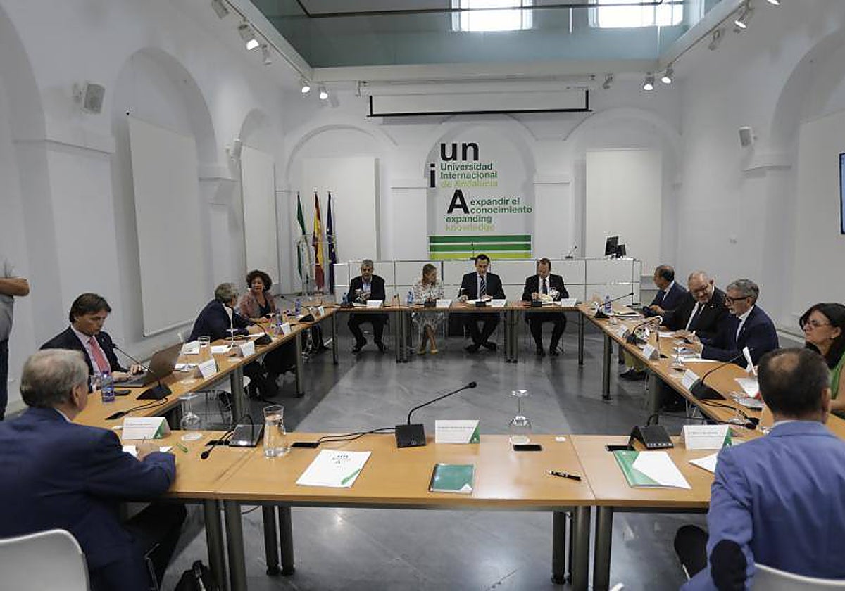Reunión del consejero José Carlos Gómez Villamandos con los rectores andaluces