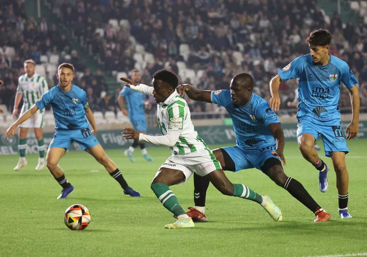 Cuanto cobra un jugador del antequera