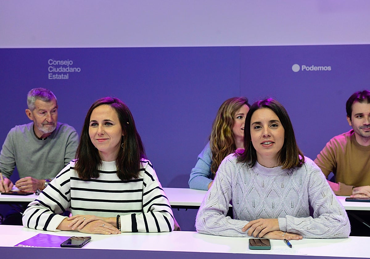 Ione Belarra e Irene Montero, durante el Consejo Estatal de Podemos celebrado este sábado en Madrid