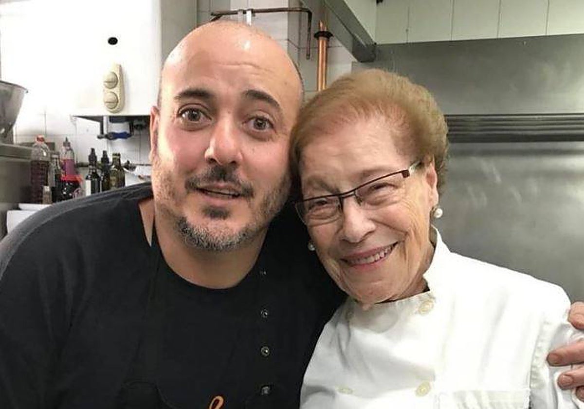 Redondo con Montserrat Fontané, la madre de los hermanos Roca