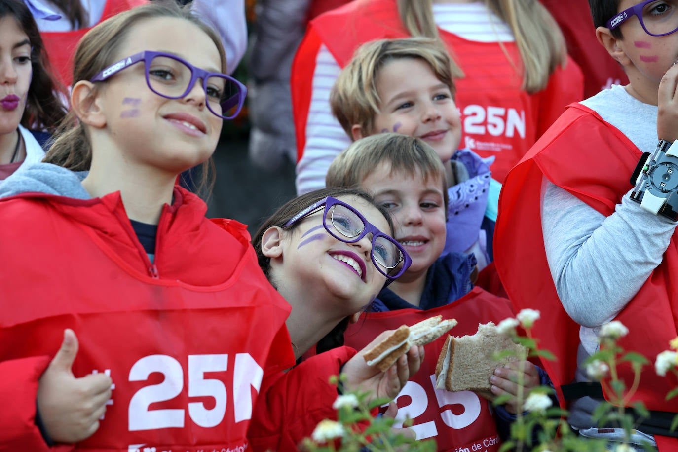 Fotos: la concurrida manifestación contra la violencia machista en Córdoba