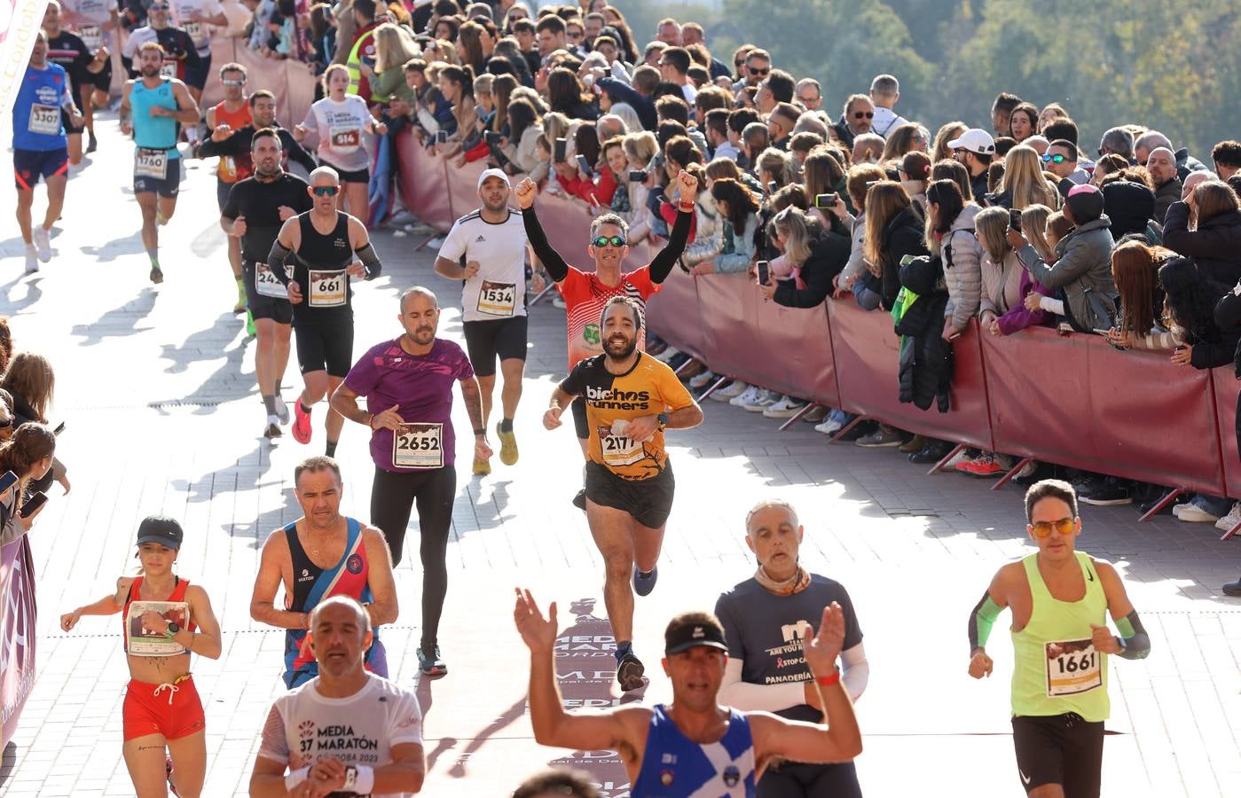 Fotos: la espectacular Media Maratón de Córdoba 2023