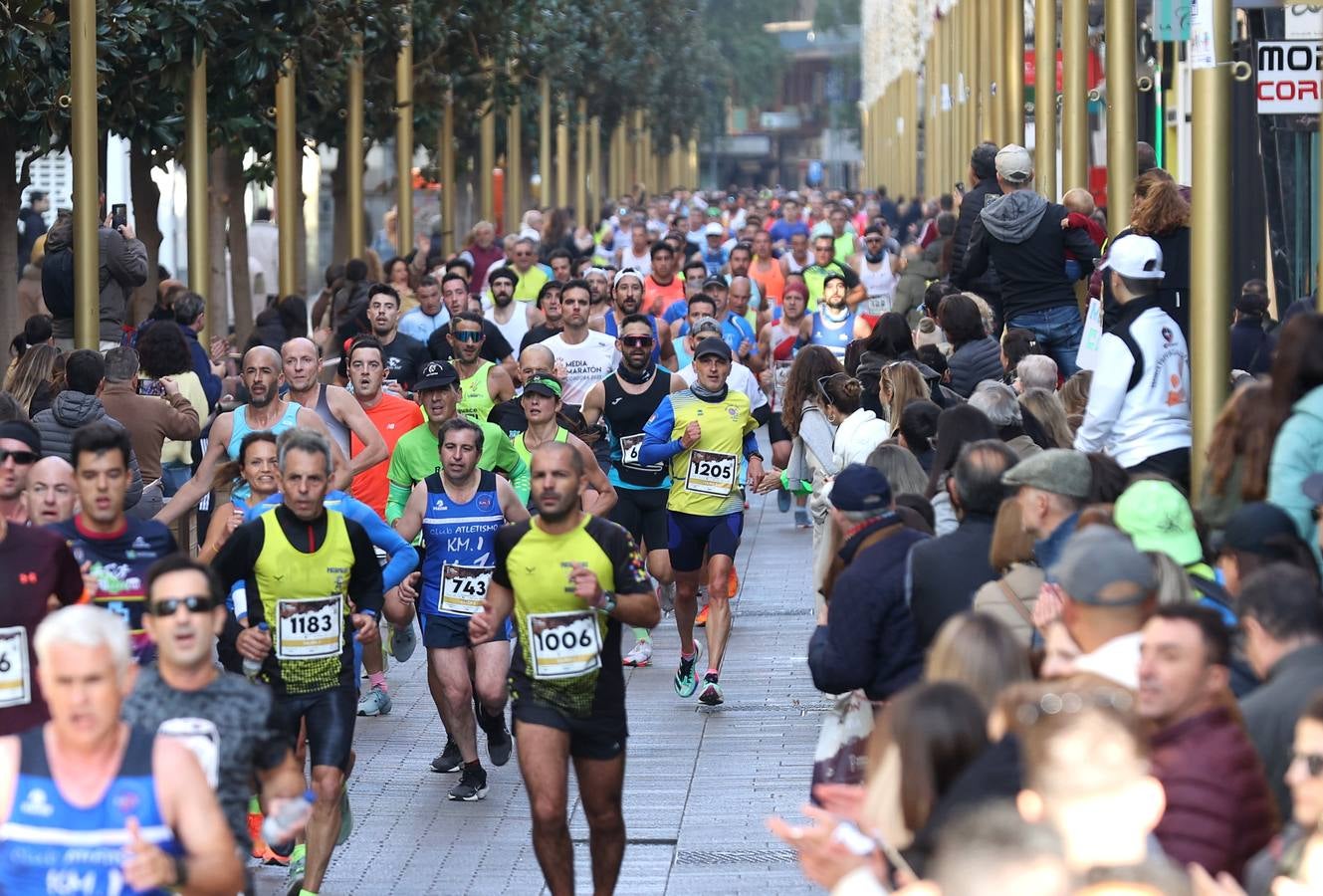 Fotos: la espectacular Media Maratón de Córdoba 2023