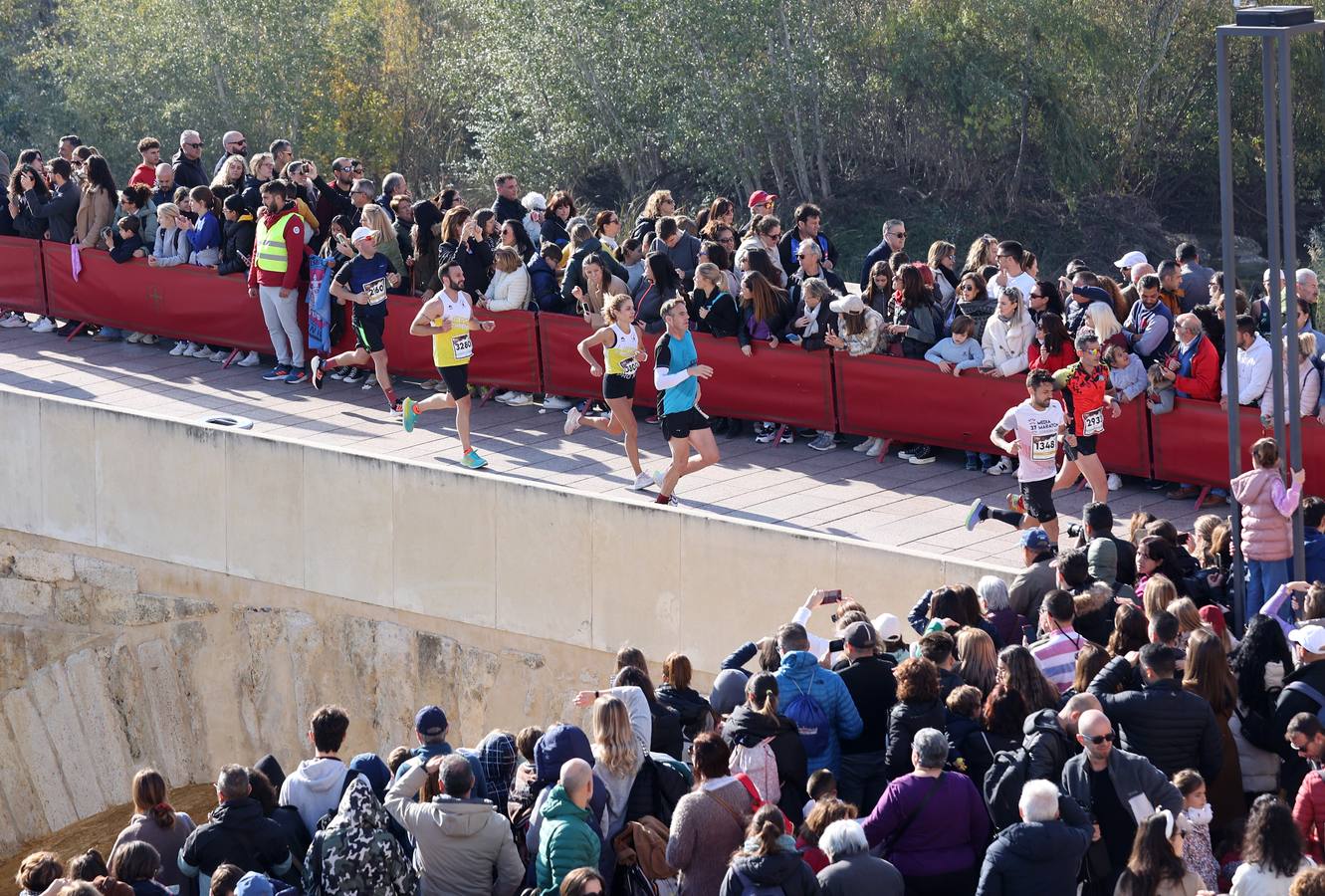 Fotos: la espectacular Media Maratón de Córdoba 2023