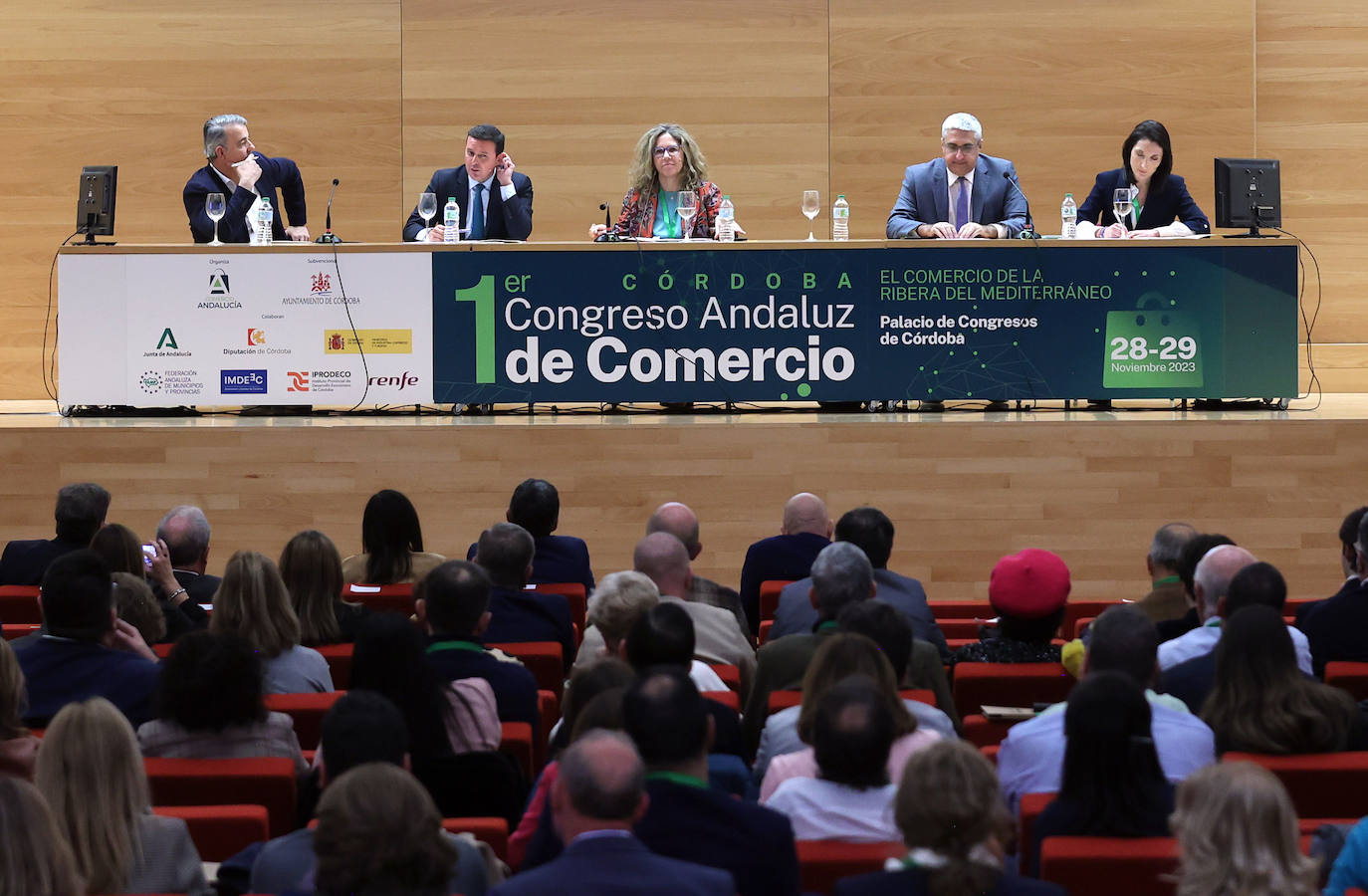 Fotos: comerciantes de toda Andalucía debaten en Córdoba su futuro