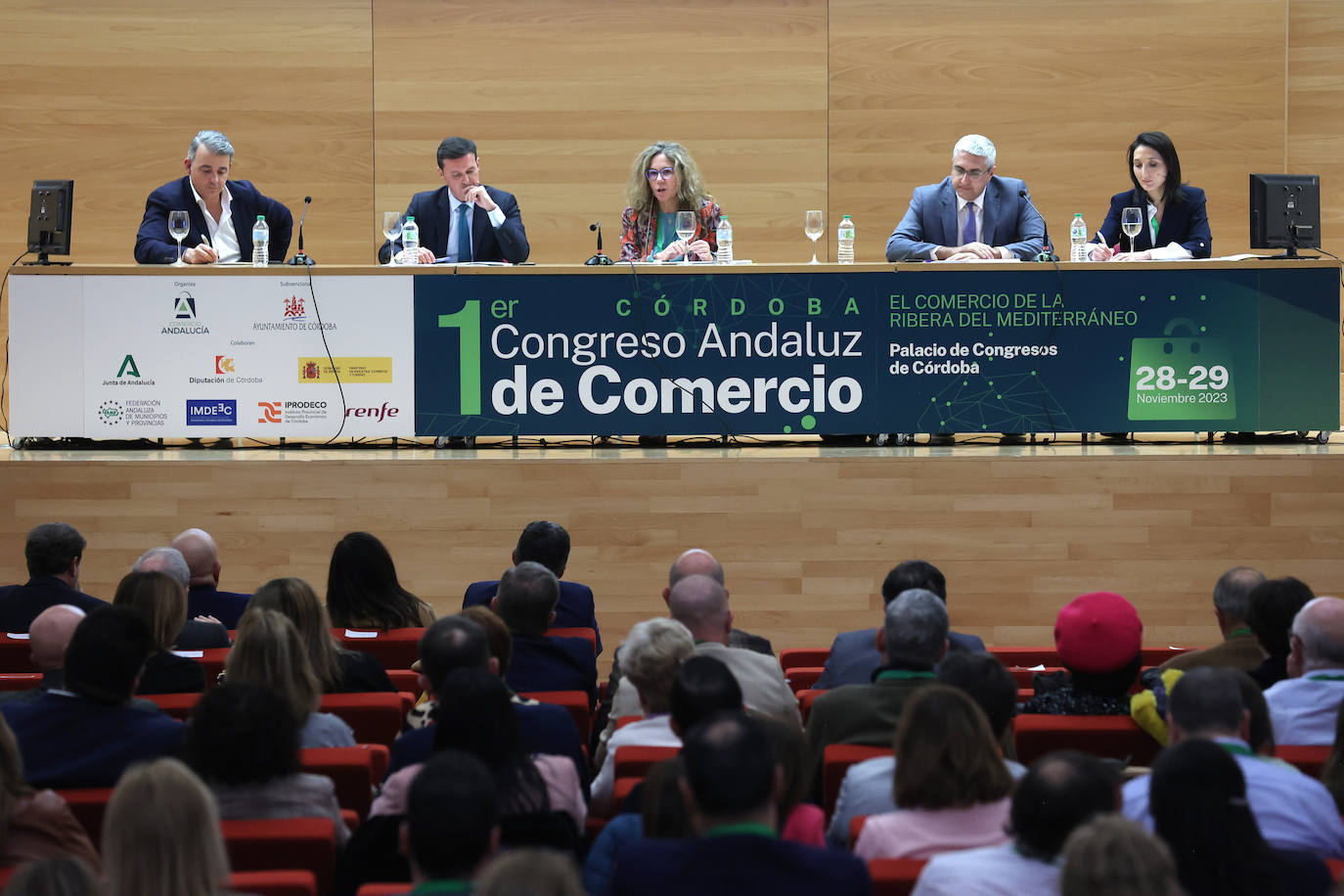 Fotos: comerciantes de toda Andalucía debaten en Córdoba su futuro