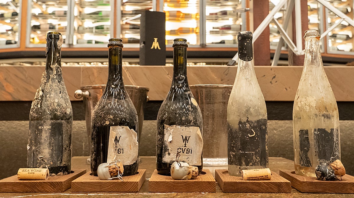 Vinos presentados por Bodega Submarina del Mediterráneo en el Berria Wine Bar de Madrid.