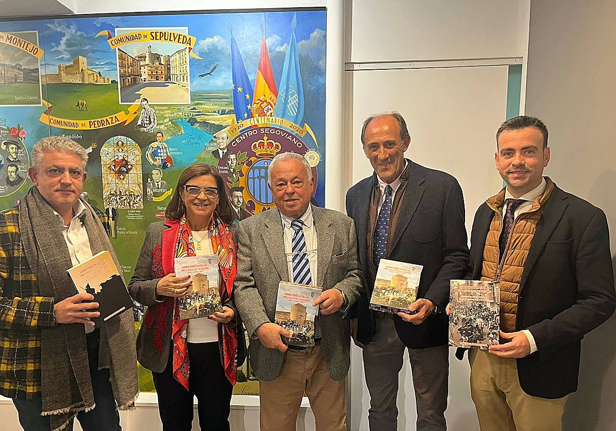 El consejero de Cultura participa en la presentación del libro 'Correr toros en Cuéllar, como se hace de uso y de costumbre'