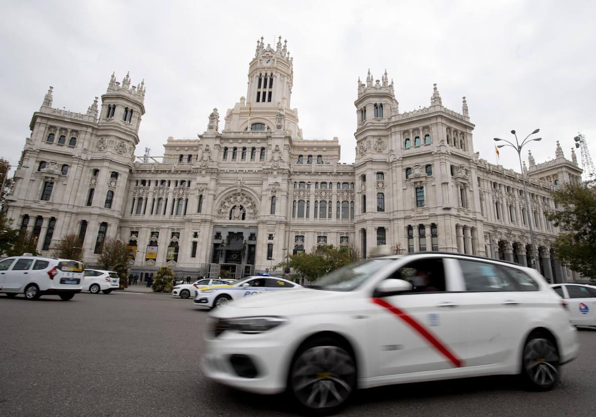 Taxis, a su paso por el Ayuntamiento de Madrid