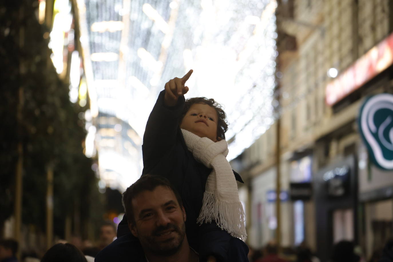 Fotos: el multitudinario encendido del alumbrado de Navidad en Córdoba