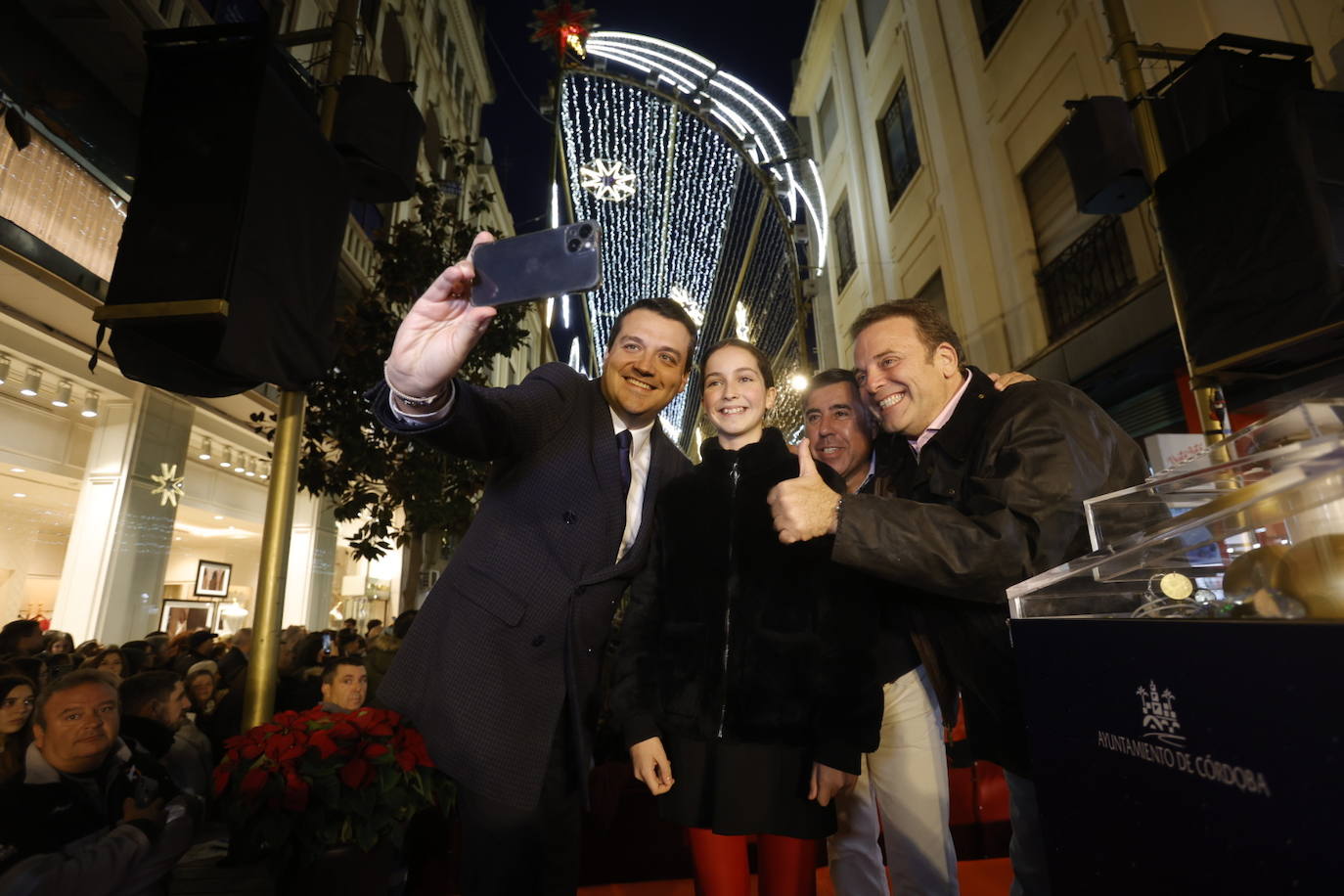 Fotos: el multitudinario encendido del alumbrado de Navidad en Córdoba