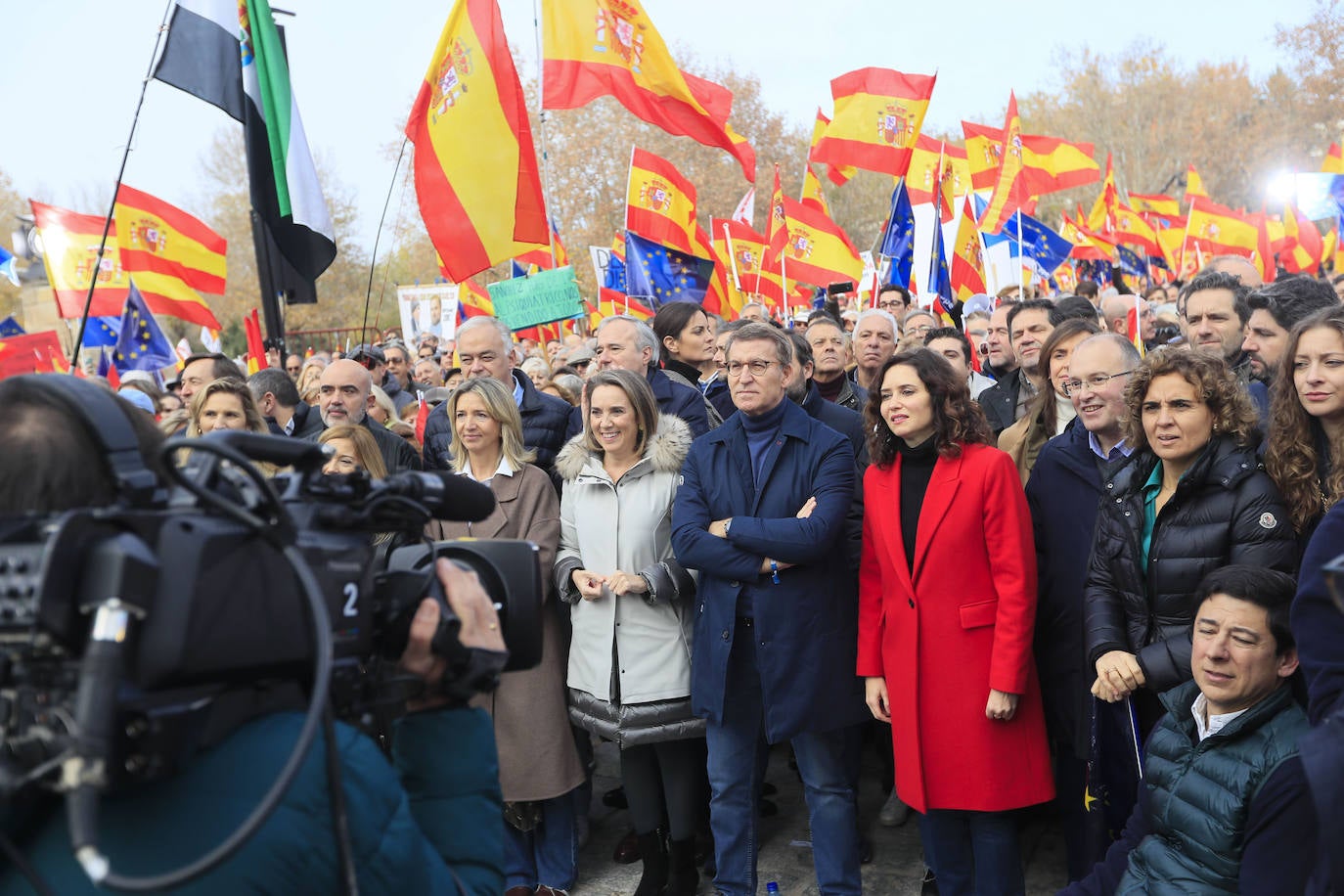 Líderes del PP en la manifestación contra la amnistía en el Templo de Debod