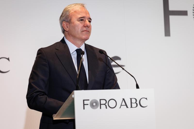 El presidente del Gobierno de Aragón, Don Jorge  Azcón (PP), interviene en el Foro ABC del que era protagonista este lunes