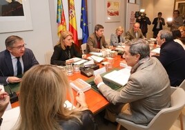 El Gobierno valenciano distinguirá a los diputados y senadores de la Comunidad que aprobaron la Constitución Española