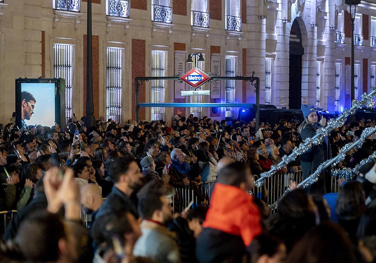 La Puerta del Sol, el 23 de noviembre, tras el encendido