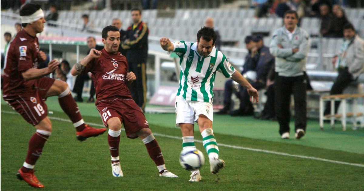 Posiciones de córdoba club de fútbol contra club deportivo castellón