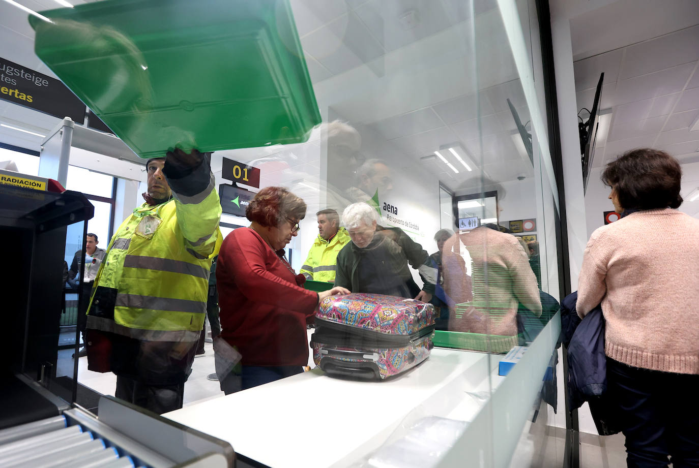 Fotos: el esperado primer vuelo comercial desde el aeropuerto de Córdoba