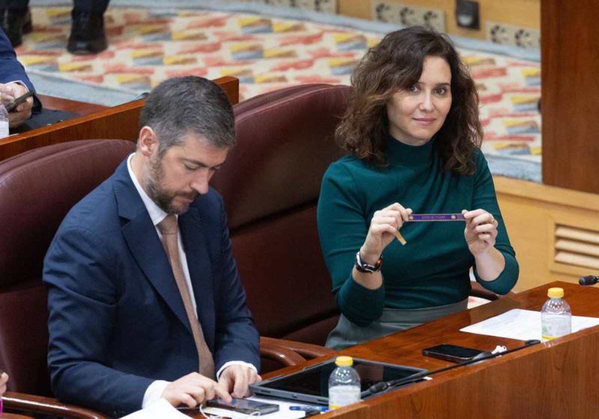 La presidenta de la Comunidad de Madrid, Isabel Díaz Ayuso, este jueves en el Pleno de la Asamblea