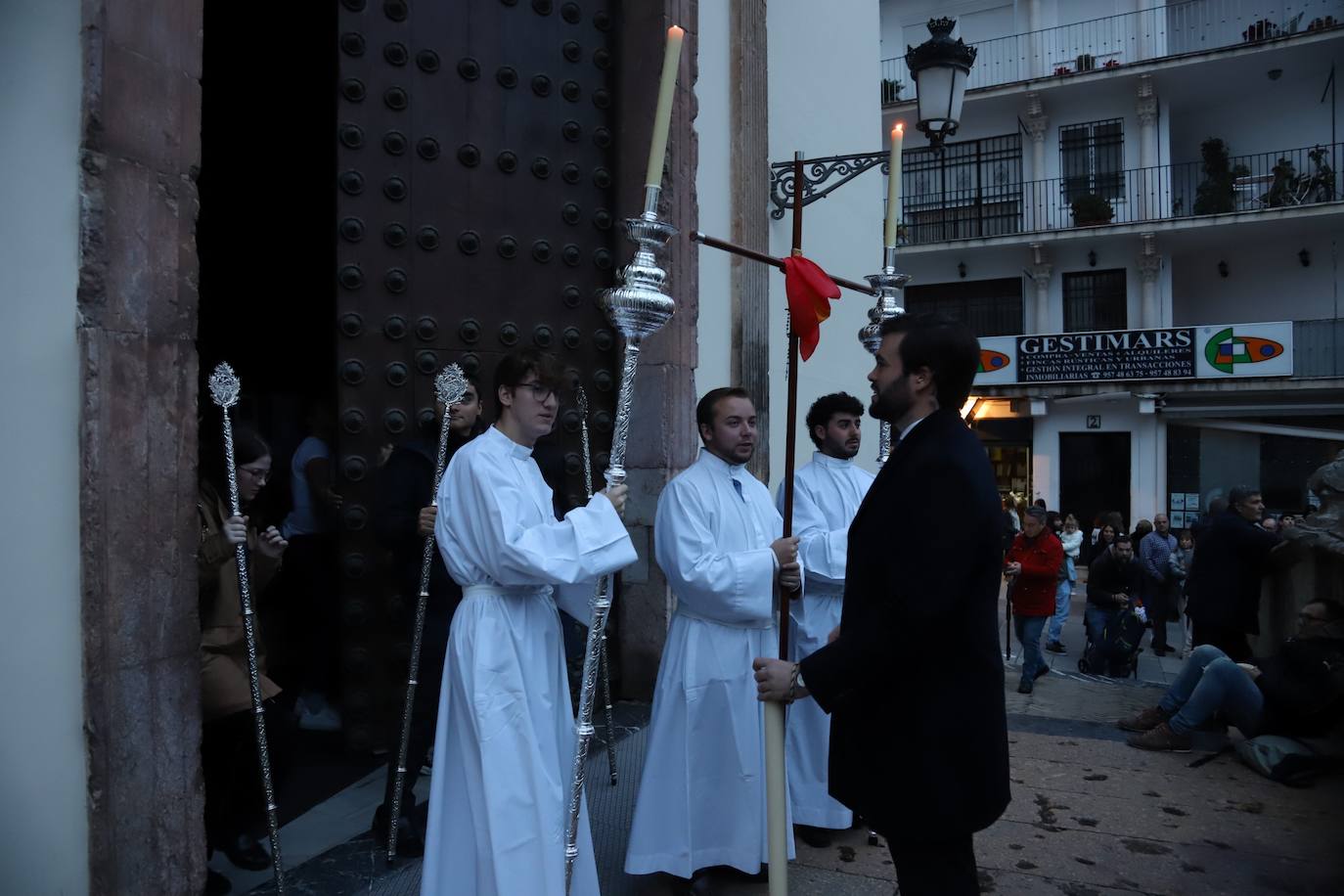 Fotos: la solemne procesión de la Inmaculada con los jóvenes de Córdoba